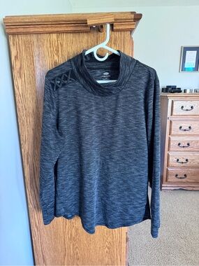 Maurices Black Heather Long Sleeve Top